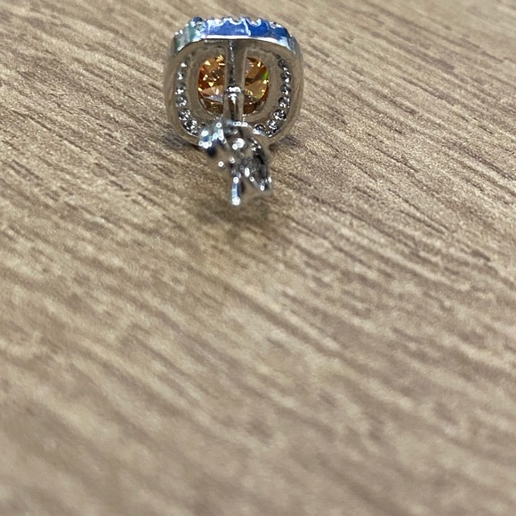 🎁Light peach stud earrings - Picture 4 of 7